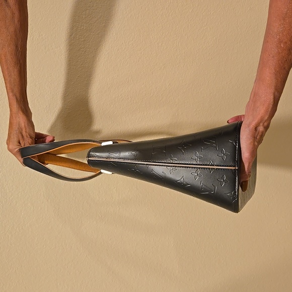 LOUIS VUITTON EMPREINTE Montaigne Noir Tote & Wallet - Picture 5 of 17